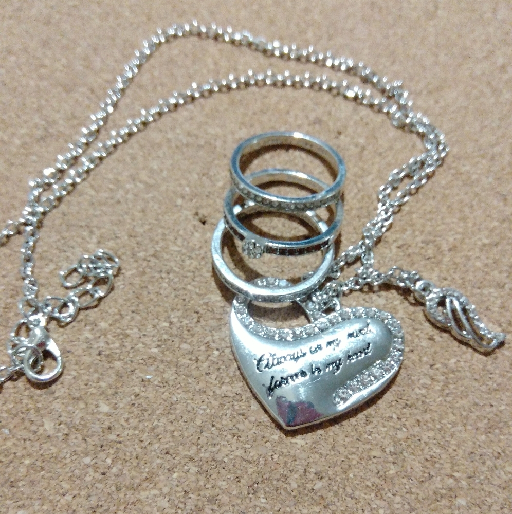 Necklace Set